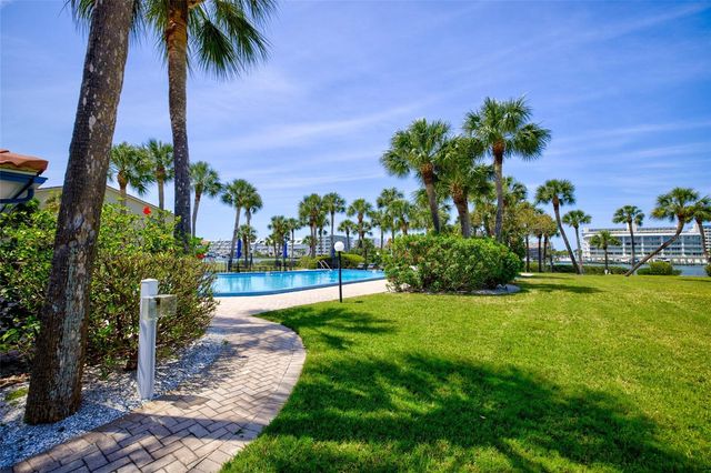 10134 REGAL DRIVE 1, Largo, FL 33774