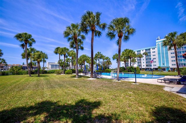 10134 REGAL DRIVE 1, Largo, FL 33774