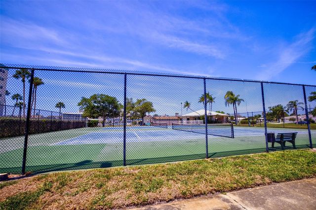 10134 REGAL DRIVE 1, Largo, FL 33774