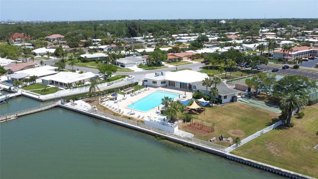 10134 REGAL DRIVE 1, Largo, FL 33774