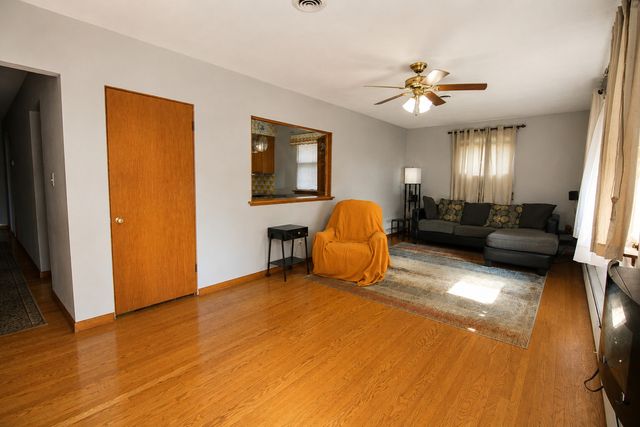 21 Morris Street, Joliet, IL 60436