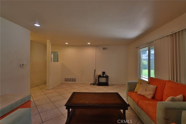 3748 Skylark, Riverside, CA 92505