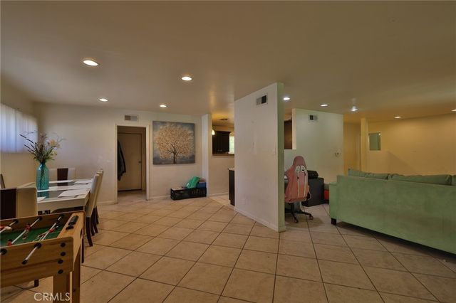3748 Skylark, Riverside, CA 92505