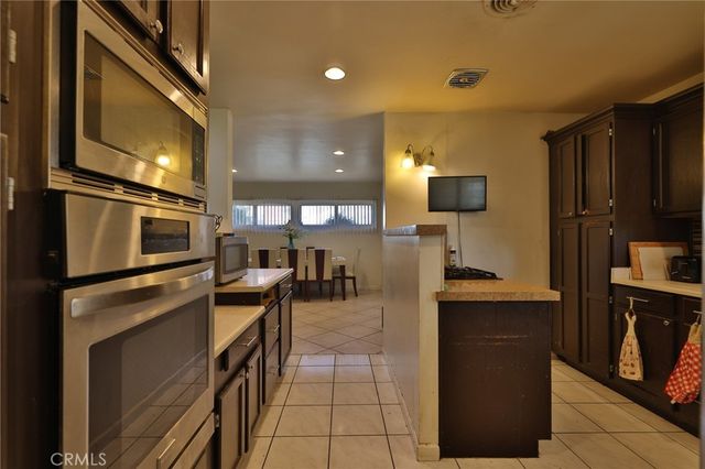 3748 Skylark, Riverside, CA 92505