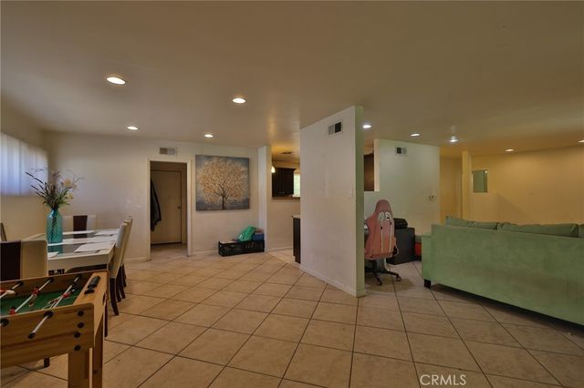 3748 Skylark, Riverside, CA 92505