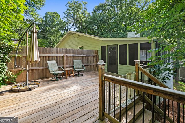 426 Riverlake Court, Woodstock, GA 30188