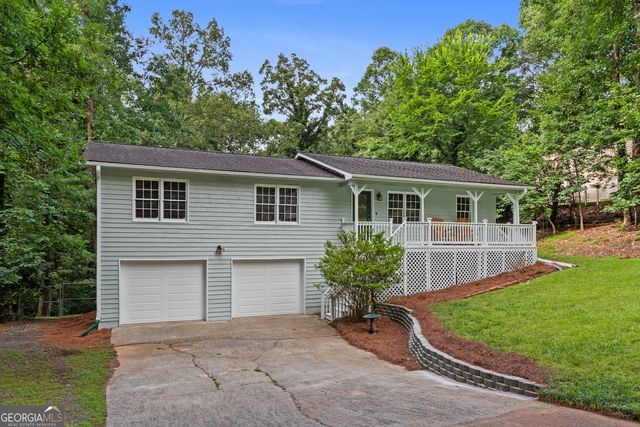 426 Riverlake Court, Woodstock, GA 30188