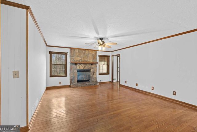 426 Riverlake Court, Woodstock, GA 30188