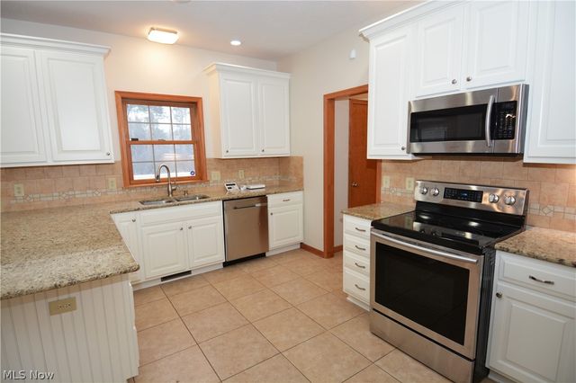 5301 Markwood Court, Valley City, OH 44280