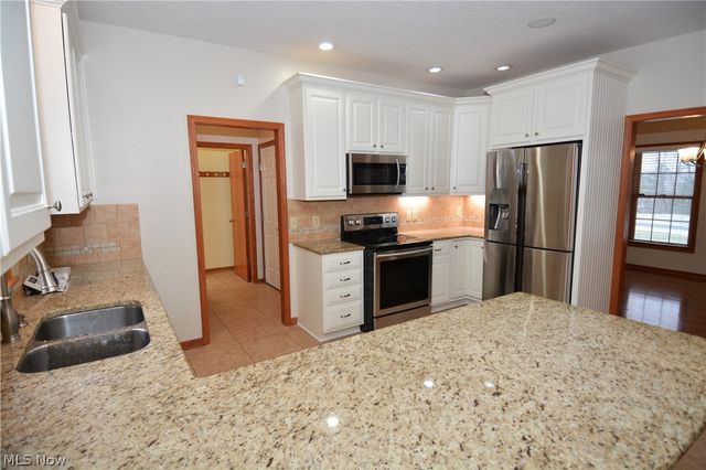 5301 Markwood Court, Valley City, OH 44280