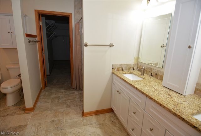 5301 Markwood Court, Valley City, OH 44280