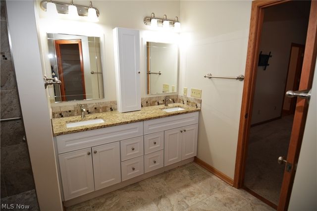 5301 Markwood Court, Valley City, OH 44280