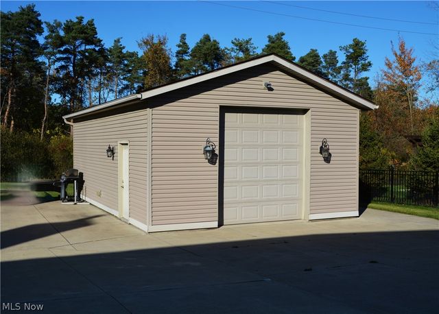 5301 Markwood Court, Valley City, OH 44280