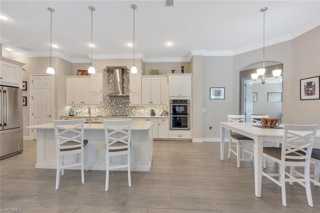 1451 Mockingbird DR, Naples, FL 34120