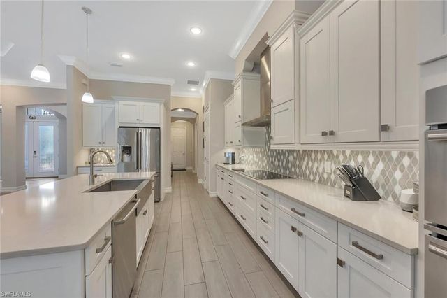 1451 Mockingbird DR, Naples, FL 34120