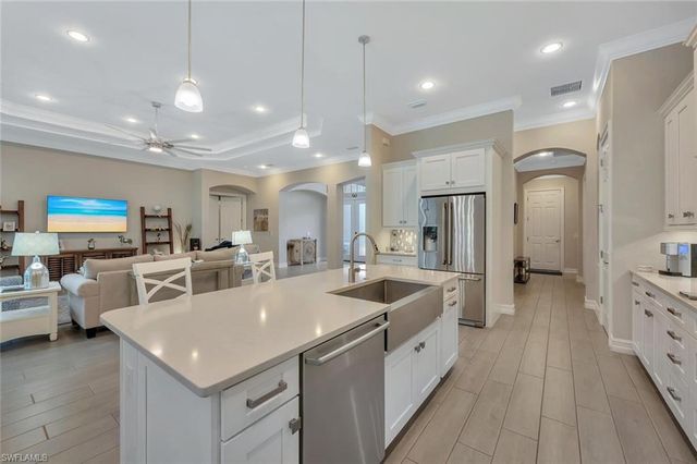 1451 Mockingbird DR, Naples, FL 34120
