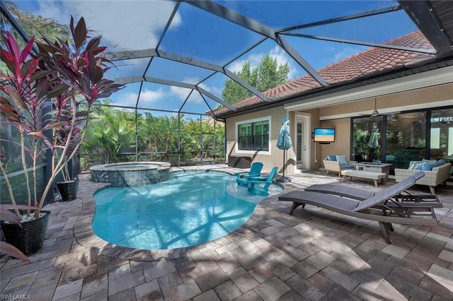 1451 Mockingbird DR, Naples, FL 34120