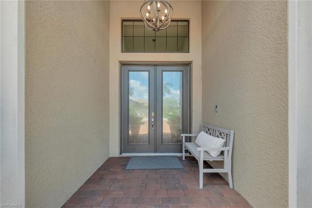 1451 Mockingbird DR, Naples, FL 34120