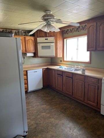 575 W 6th Avenue, Nucla, CO 81424