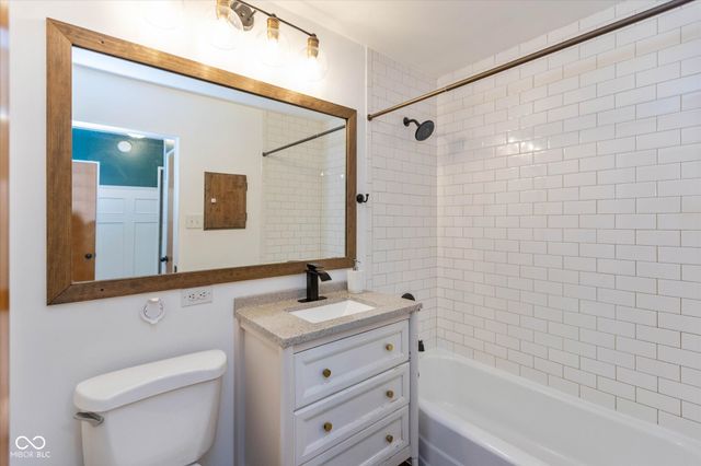 333 S John Street, Lapel, IN 46051