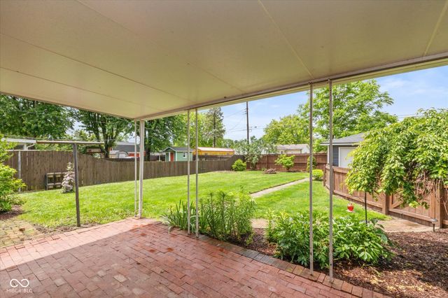 333 S John Street, Lapel, IN 46051