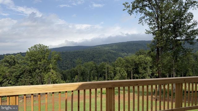 113 LEE DRIVE, Linden, VA 22642