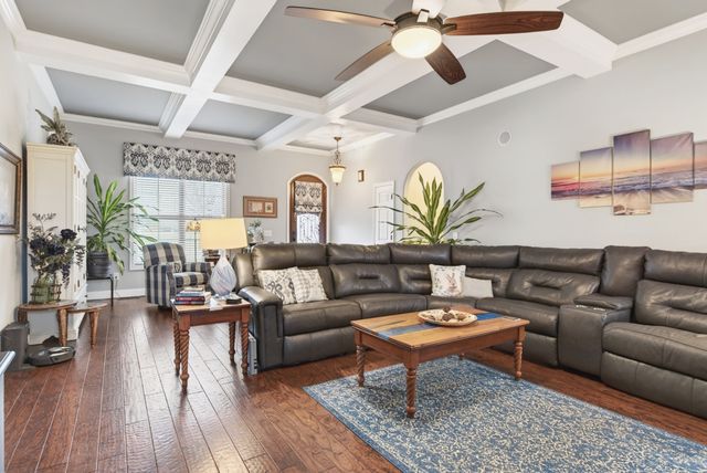 605 Concord Dr, Gallatin, TN 37066