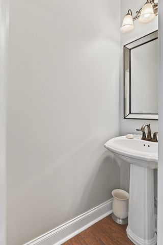 605 Concord Dr, Gallatin, TN 37066