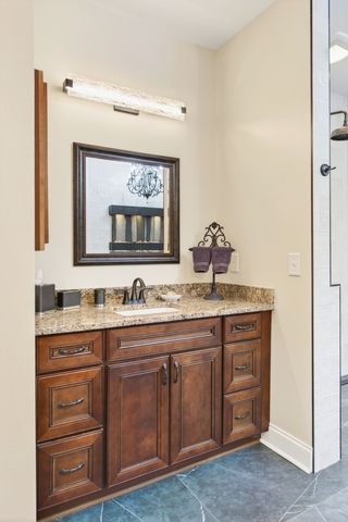 605 Concord Dr, Gallatin, TN 37066