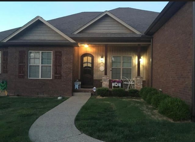 605 Concord Dr, Gallatin, TN 37066