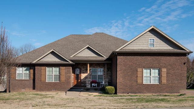 605 Concord Dr, Gallatin, TN 37066