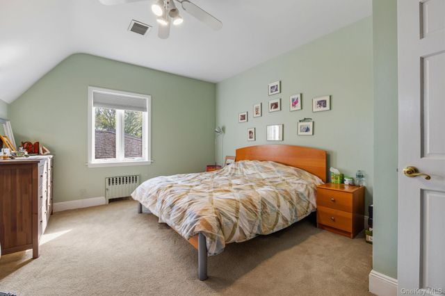 241-01 52ND Avenue, Douglaston, NY 11362