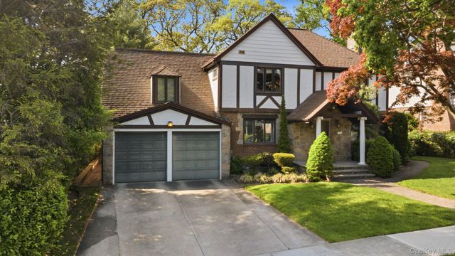 241-01 52ND Avenue, Douglaston, NY 11362