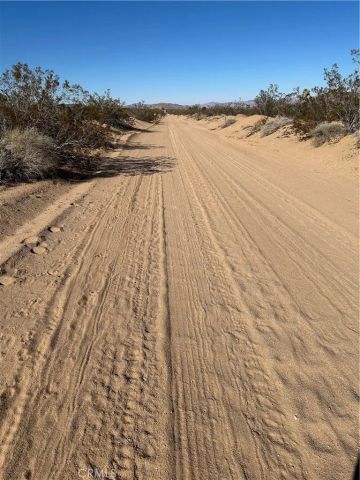 326 Surrey, Landers, CA 92285