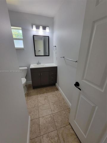 14115 Langley Pl, Davie, FL 33325