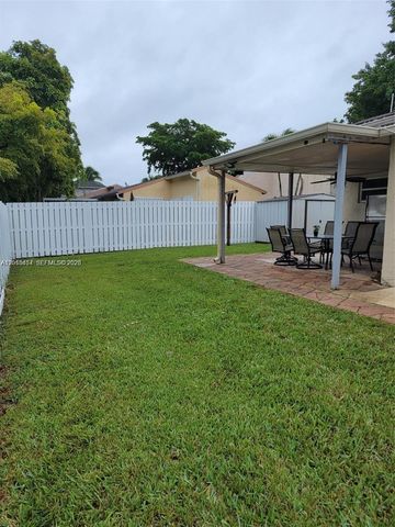 14115 Langley Pl, Davie, FL 33325