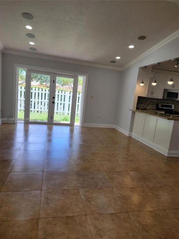 14115 Langley Pl, Davie, FL 33325