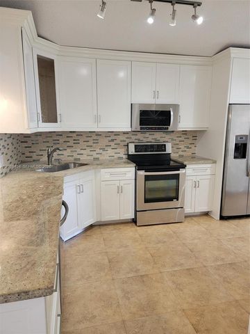 14115 Langley Pl, Davie, FL 33325