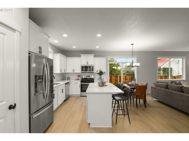 2327 25th Ave Ln, Forest Grove, OR 97116