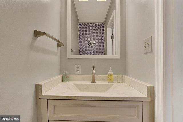 912 ALISON AVE, Mechanicsburg, PA 17055