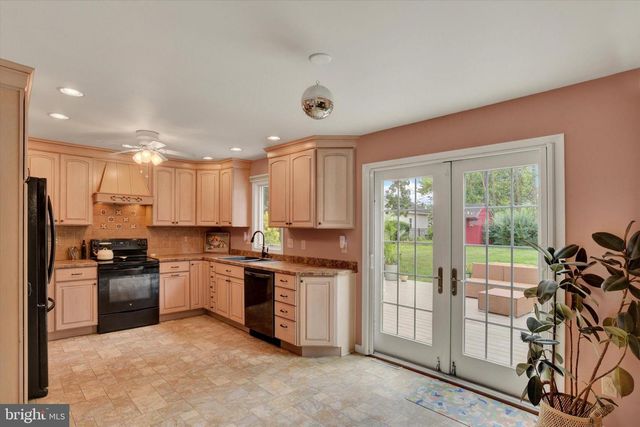 912 ALISON AVE, Mechanicsburg, PA 17055
