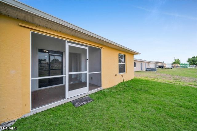 2033 Andalusia BLVD, Cape Coral, FL 33909