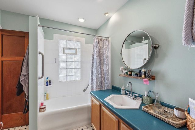 2412 Dousman STREET, Milwaukee, WI 53212