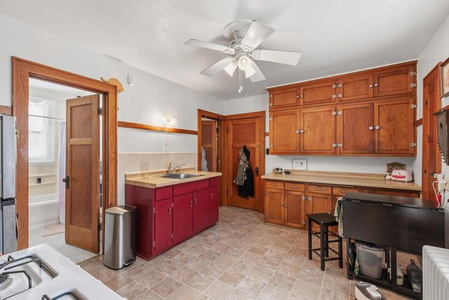 2412 Dousman STREET, Milwaukee, WI 53212