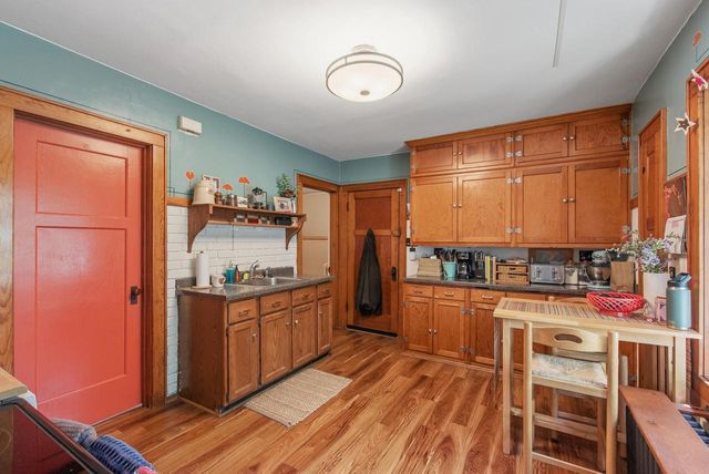 2412 Dousman STREET, Milwaukee, WI 53212