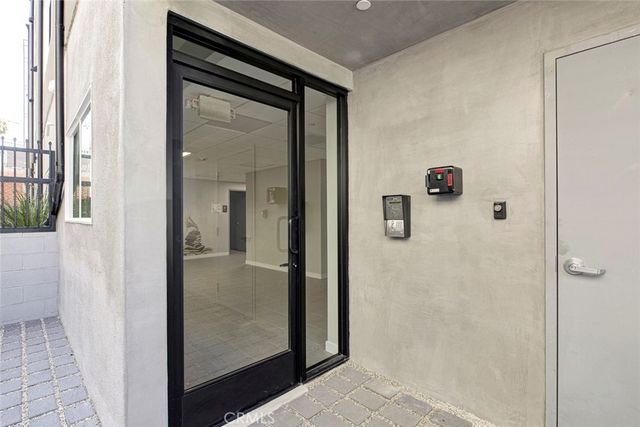 14810 Delano Street 304, Van Nuys, CA 91411