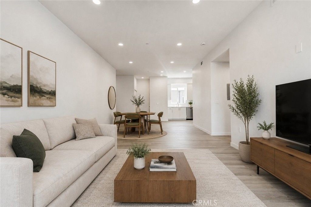 14810 Delano Street 304, Van Nuys, CA 91411