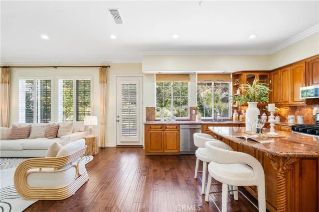 54 Turnbury Lane, Irvine, CA 92620