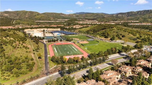 54 Turnbury Lane, Irvine, CA 92620