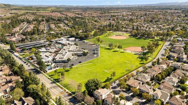 54 Turnbury Lane, Irvine, CA 92620